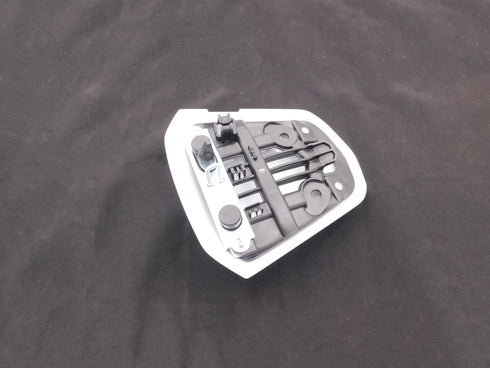 NEW OEM SUZUKI 2017-2024 GSXR 1000 BRILLIANT WHITE REAR PASSENGER SOLO SEAT COWL